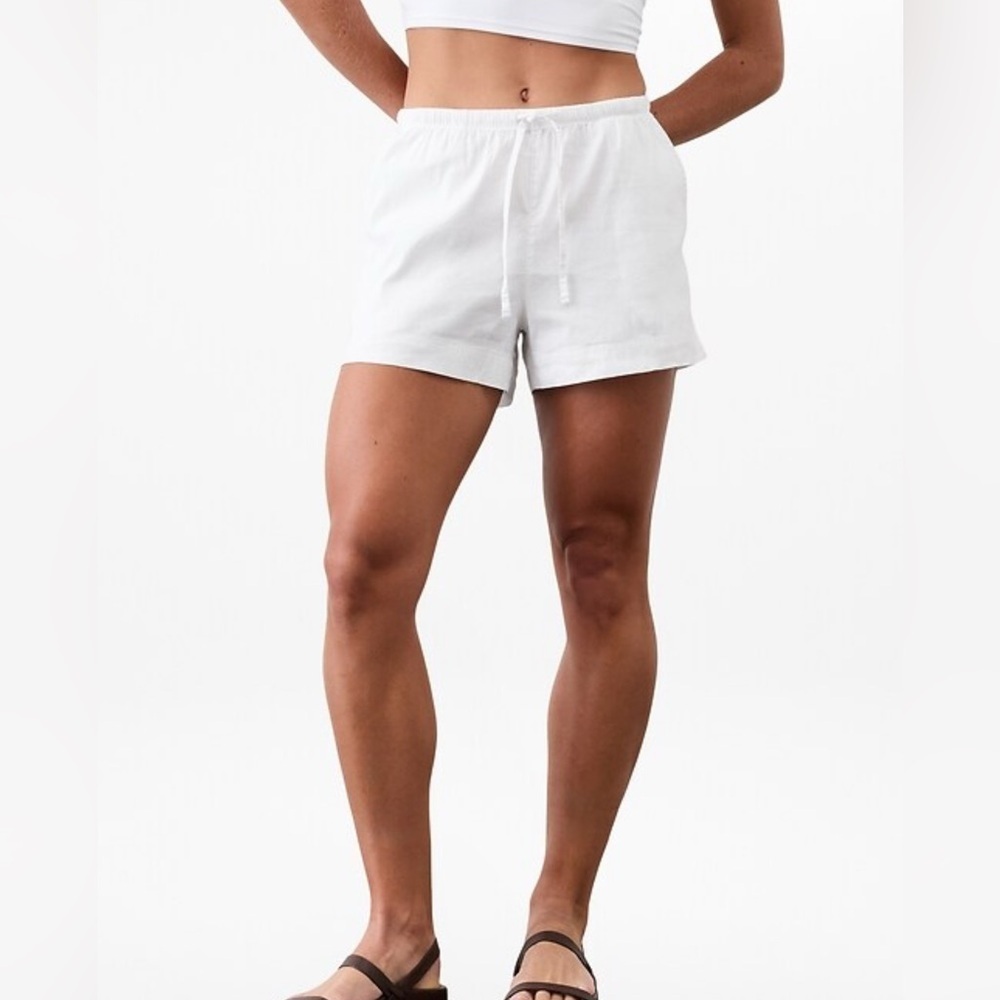 NWT Athleta Paradise Mid Rise Easy Short XS